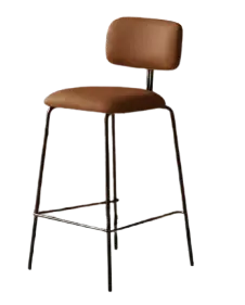 שרפרף בר מודרני עם מושב ומשענת מרופדים בצבע חום, הנתמך ברגלי מתכת שחורות ודקות ובמשענת רגליים פשוטה.